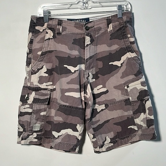 LEVI STRAUSS SIGNATURE Men's 100% Cotton Camouflage 6 Pocket Cargo Shorts SZ 30 - Picture 1 of 16
